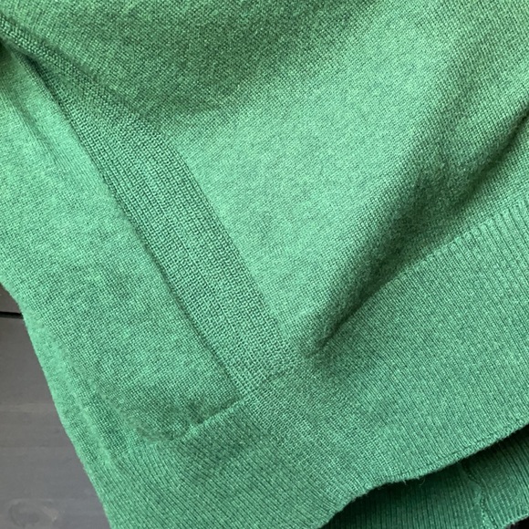 Banana Republic Crewneck Sweater - Picture 5 of 6